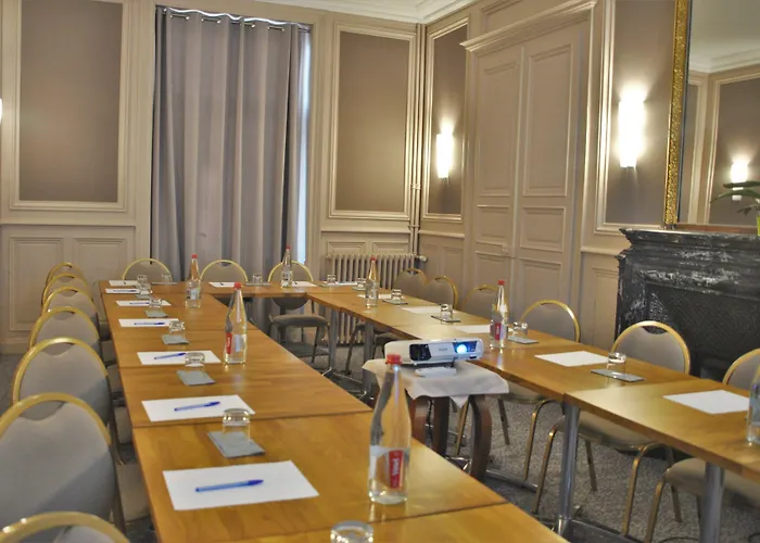 Hotel Logis De L'europe Poitiers